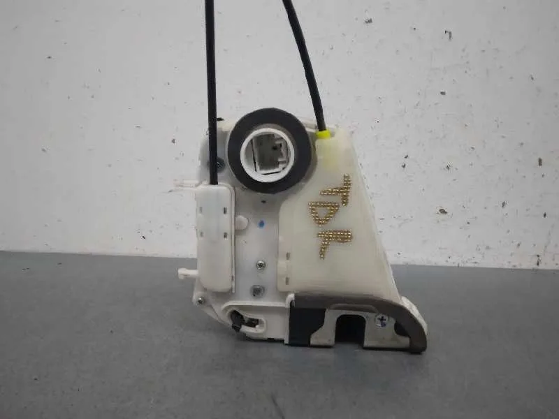 Cerradura Puerta Trasera Derecha para Toyota Yaris