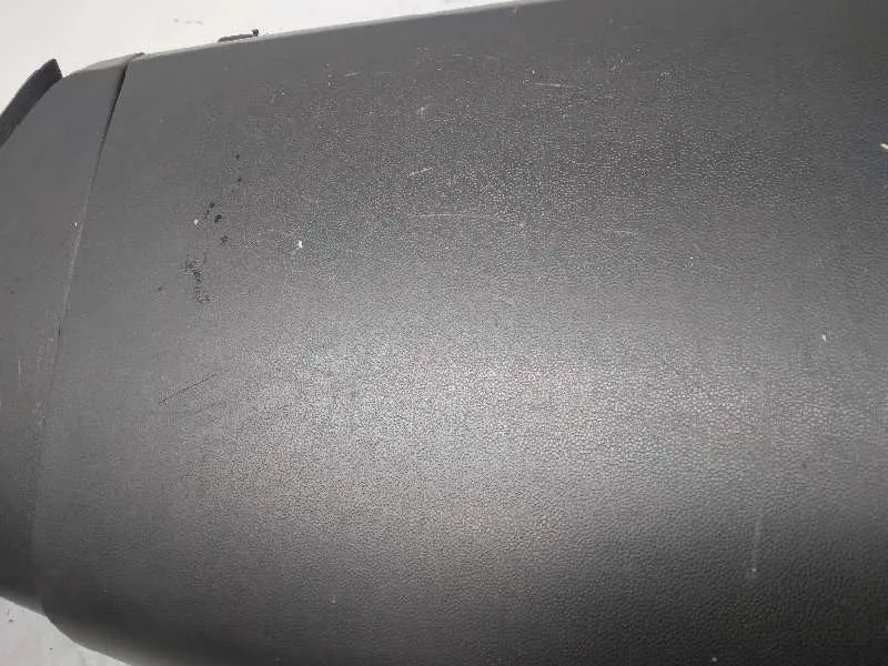 Guantera para Mazda 3 Berlina (Bk)
