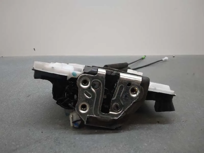 Cerradura Puerta Delantera Derecha para Toyota Corolla (E18)
