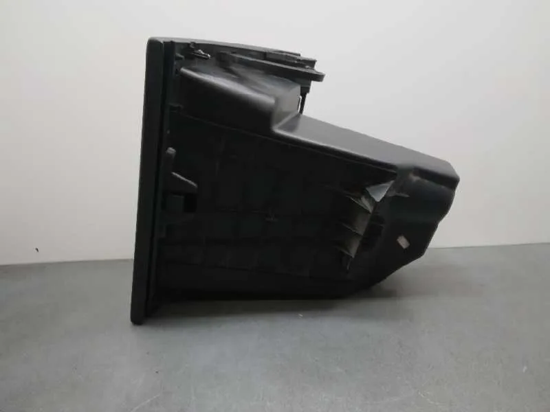 Guantera para Nissan Nv 400