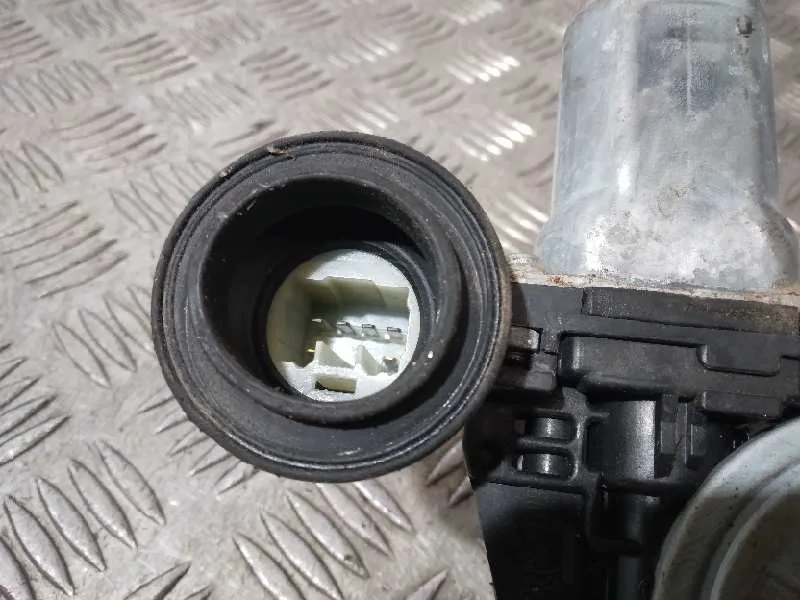 Elevalunas Delantero Derecho para Suzuki Swift Berlina (Mz)