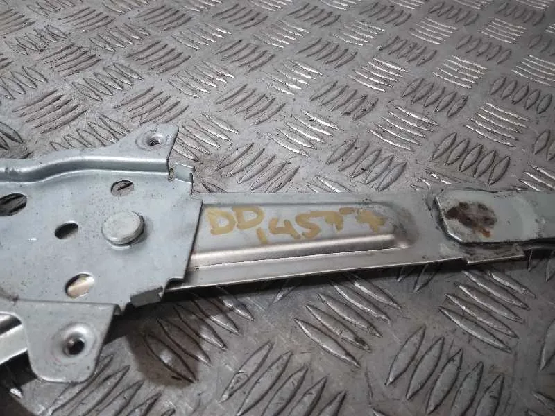 Elevalunas Delantero Derecho para Suzuki Swift Berlina (Mz)
