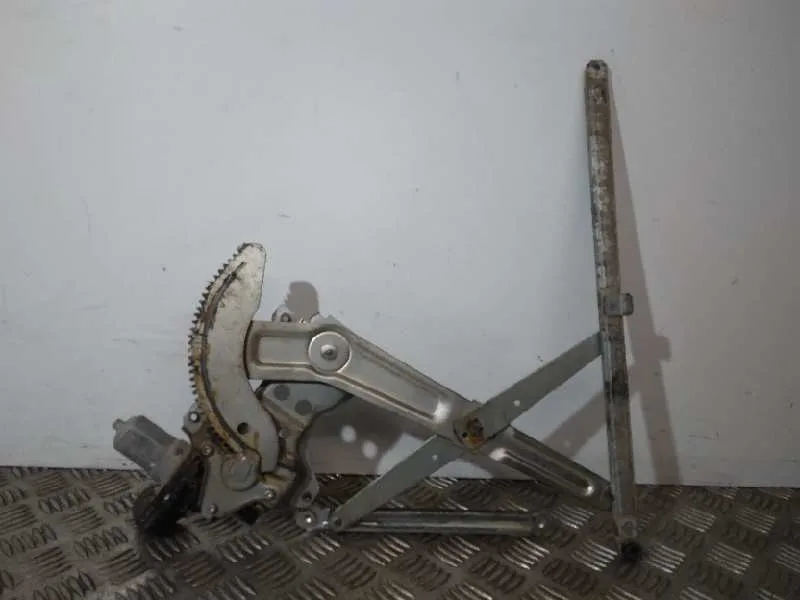Elevalunas Delantero Izquierdo para Suzuki Swift Berlina (Mz)
