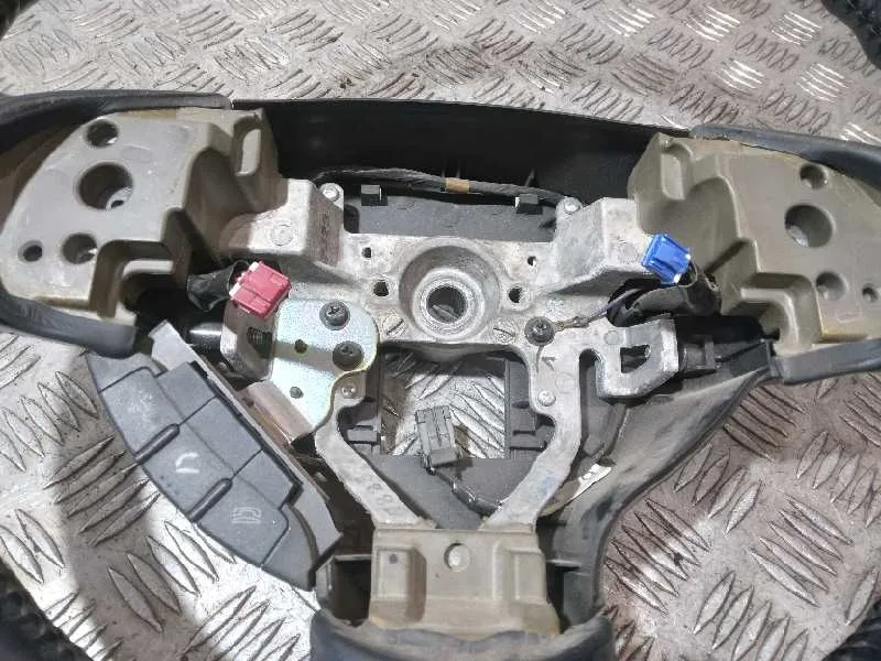 Volante para Mitsubishi Outlander (Cw0)