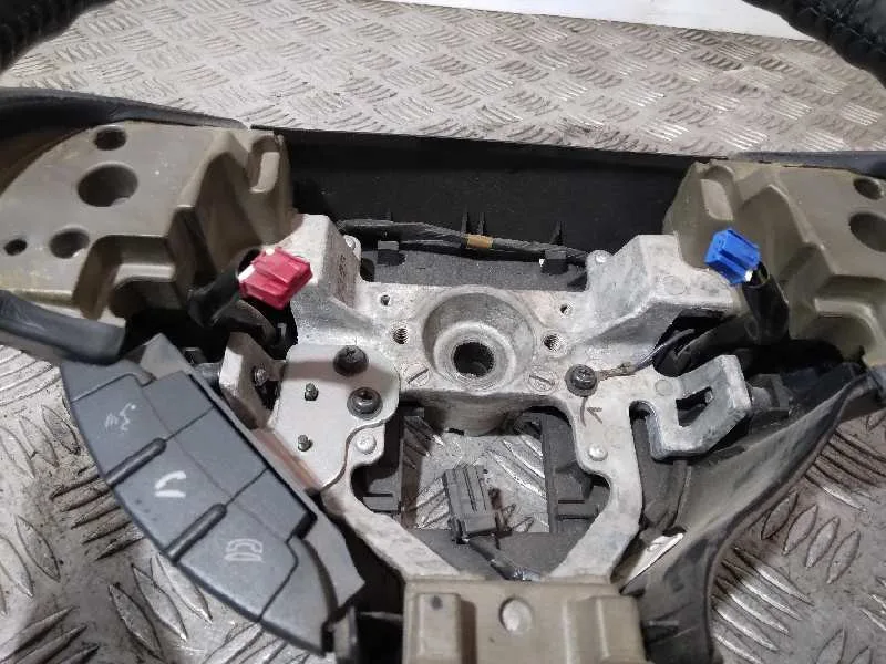 Volante para Mitsubishi Outlander (Cw0)