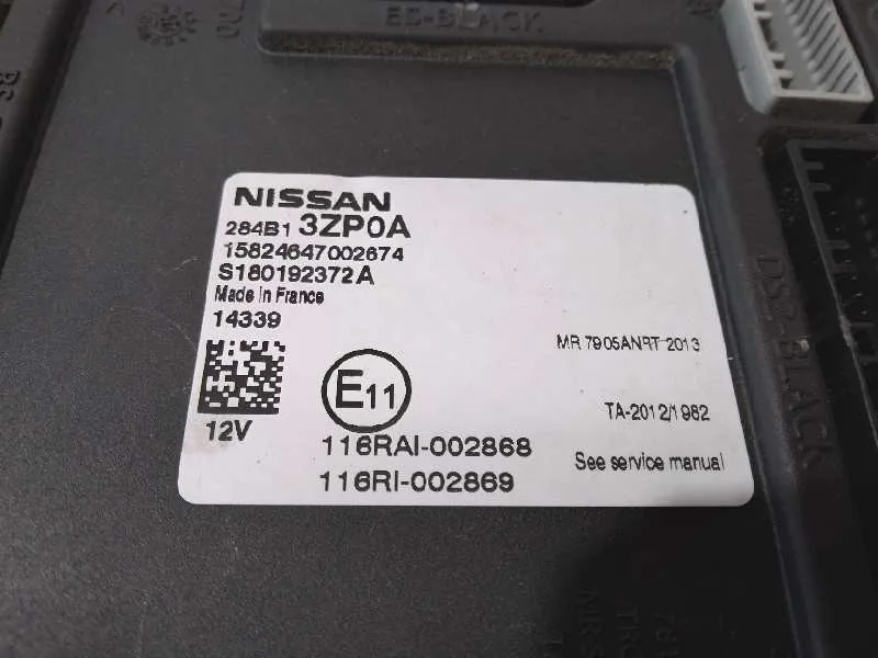 Caja Reles / Fusibles para Nissan Pulsar (C13)