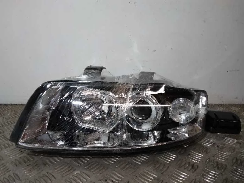 Faro Izquierdo para Audi A4 Berlina (8E)