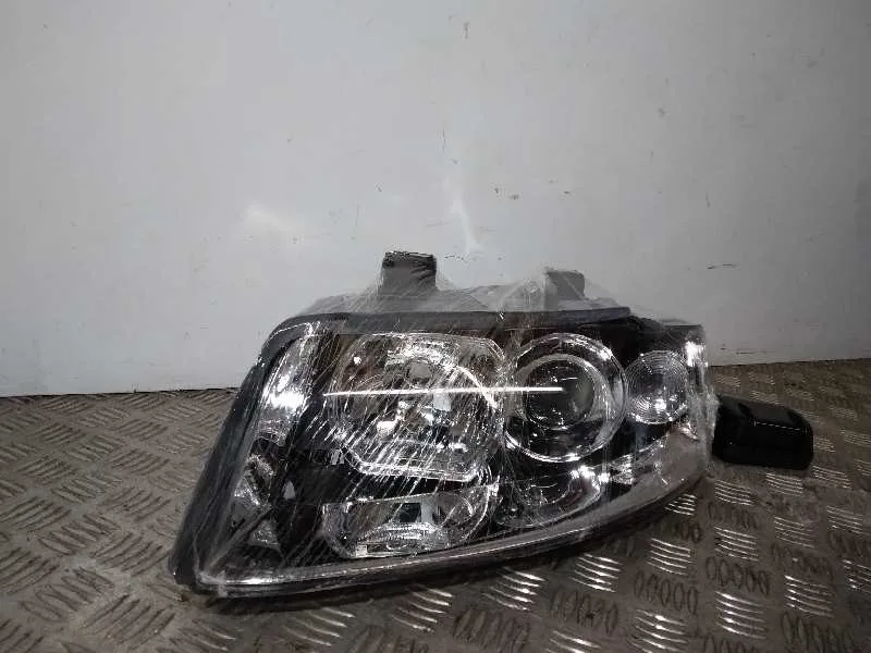 Faro Izquierdo para Audi A4 Berlina (8E)