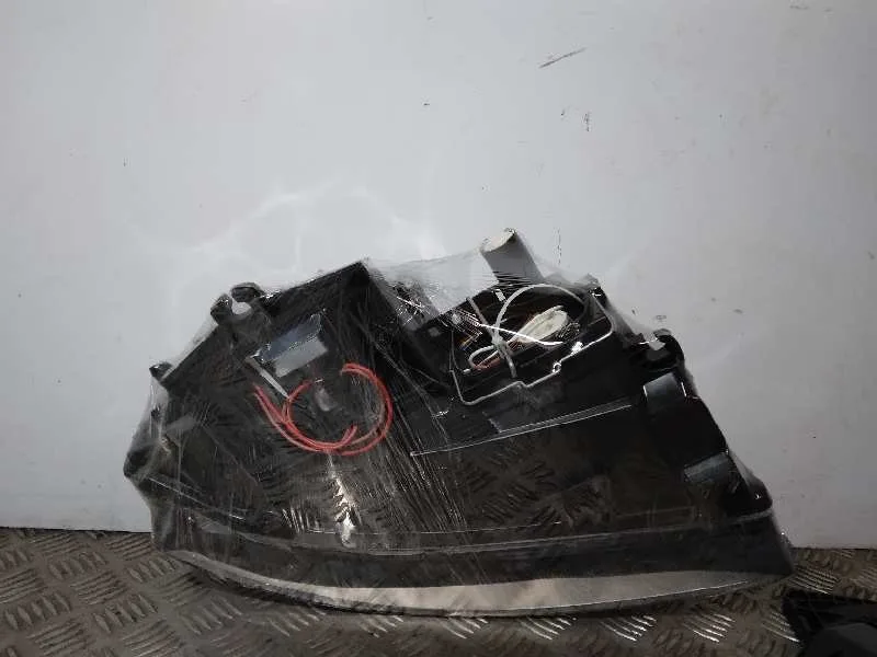 Faro Izquierdo para Audi A4 Berlina (8E)