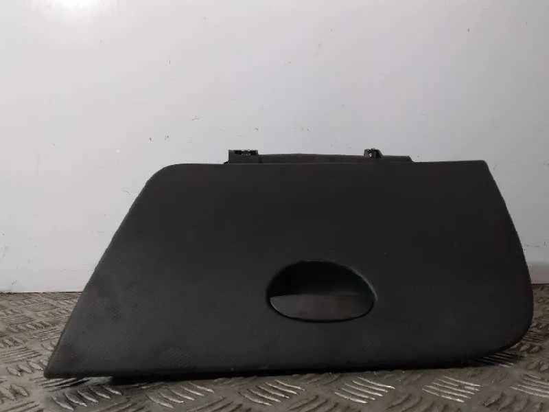 Guantera para Seat Leon (1P1)