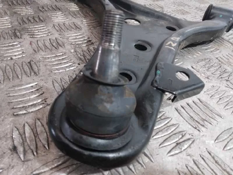 Brazo Suspension Inferior Delantero Izquierdo para Toyota Iq
