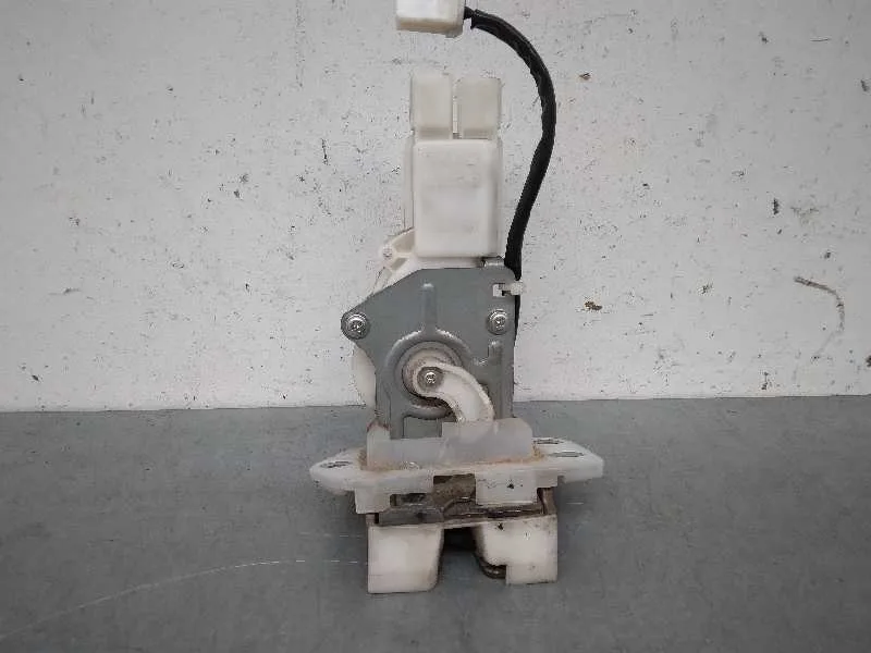 Cerradura Maletero / Porton para Suzuki Swift Berlina (Mz)