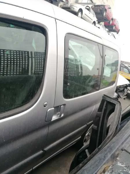 Puerta Lateral Corredera Izquierda para Peugeot Partner (S1)