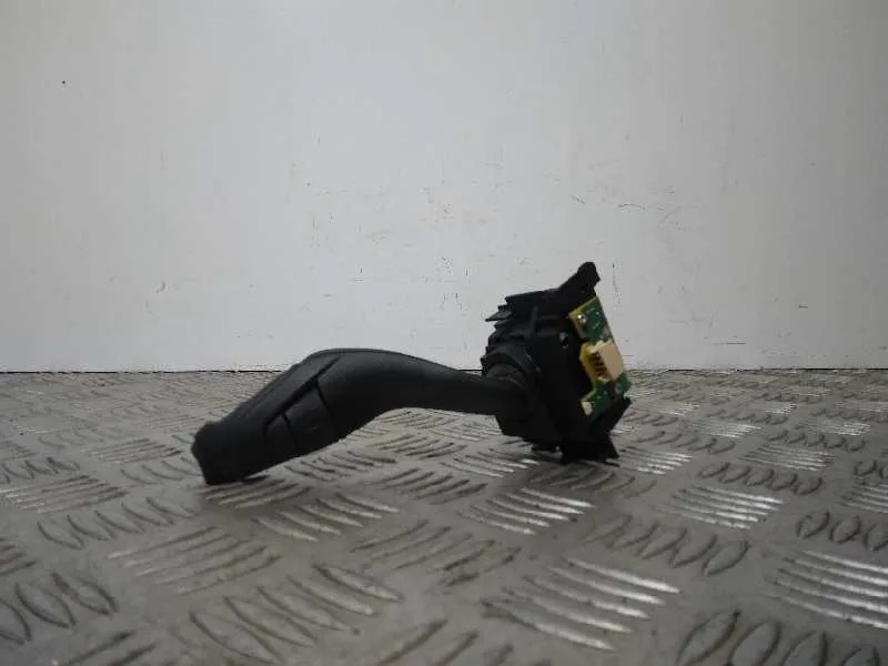 Mando Limpia para Ford Kuga (Cbs)