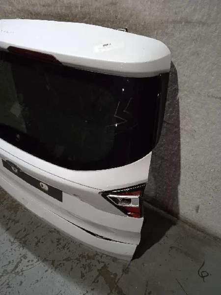 Porton Trasero para Ford Kuga (Cbs)