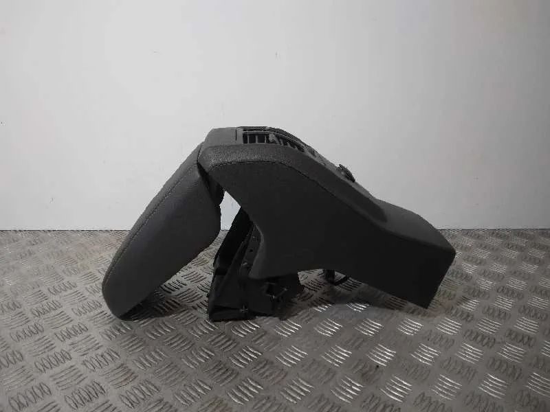 Apoyabrazos Central para Ford Kuga (Cbs)
