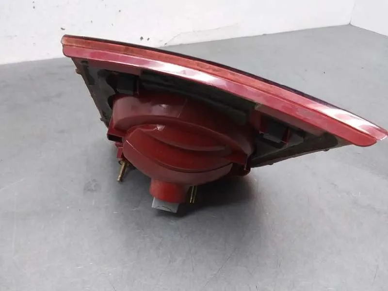 Piloto Trasero Derecho Interior para Mazda 3 Berlina (Bk)