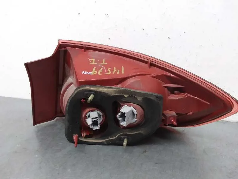 Piloto Trasero Izquierdo para Mazda 3 Berlina (Bk)