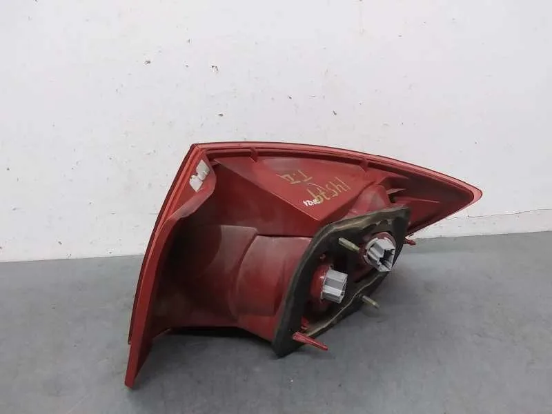 Piloto Trasero Izquierdo para Mazda 3 Berlina (Bk)