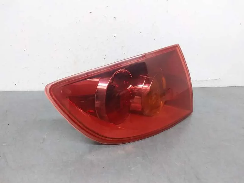 Piloto Trasero Izquierdo para Mazda 3 Berlina (Bk)