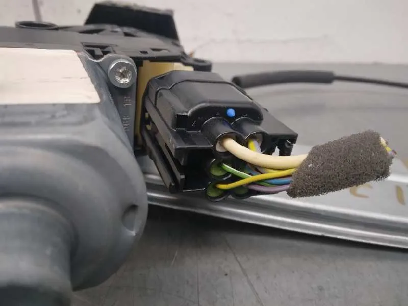 Elevalunas Delantero Derecho para Ford Kuga (Cbs)