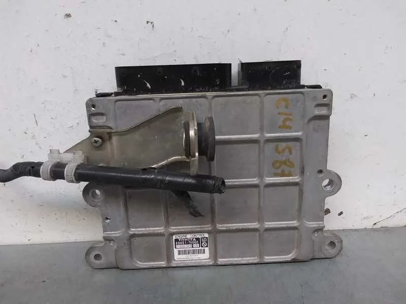 Centralita Motor Uce para Toyota Iq