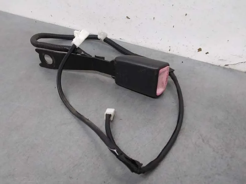 Enganche Cinturon para Toyota Corolla Verso (R1)