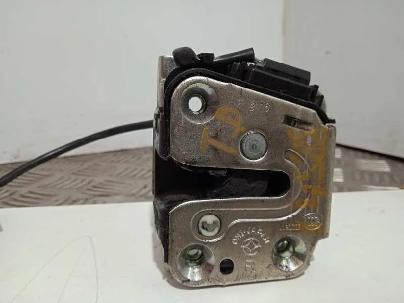Cerradura Maletero / Porton para Nissan Nv 400