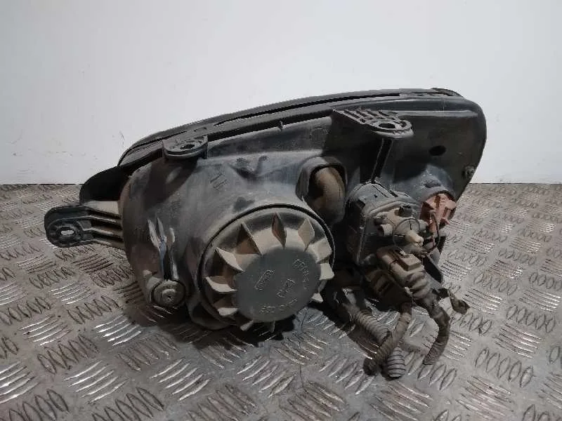 Faro Derecho para Hyundai Santa Fe (Sm)