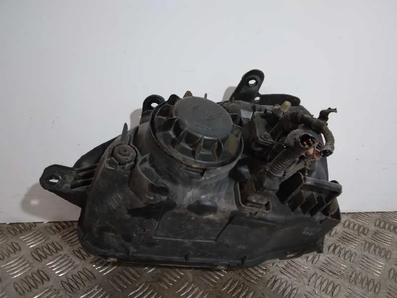 Faro Derecho para Hyundai Santa Fe (Sm)