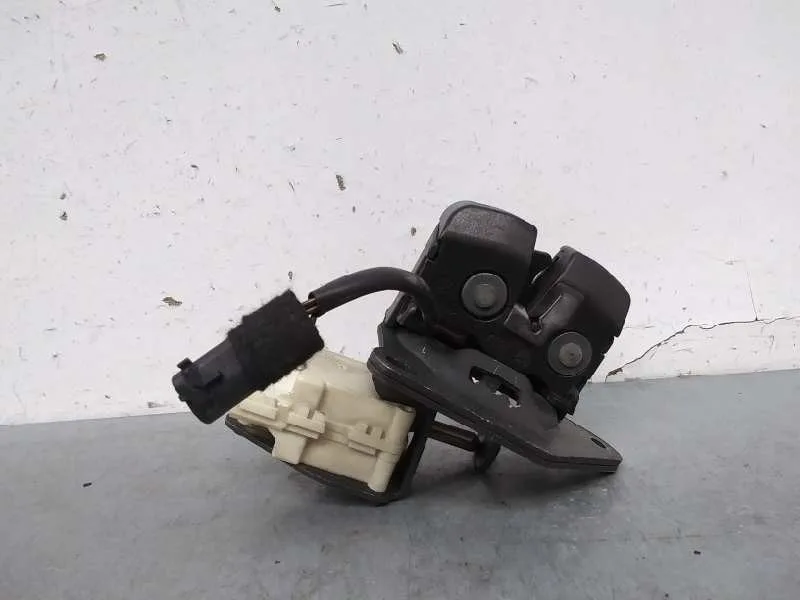 Cerradura Maletero / Porton para Alfa Romeo Gt (125)