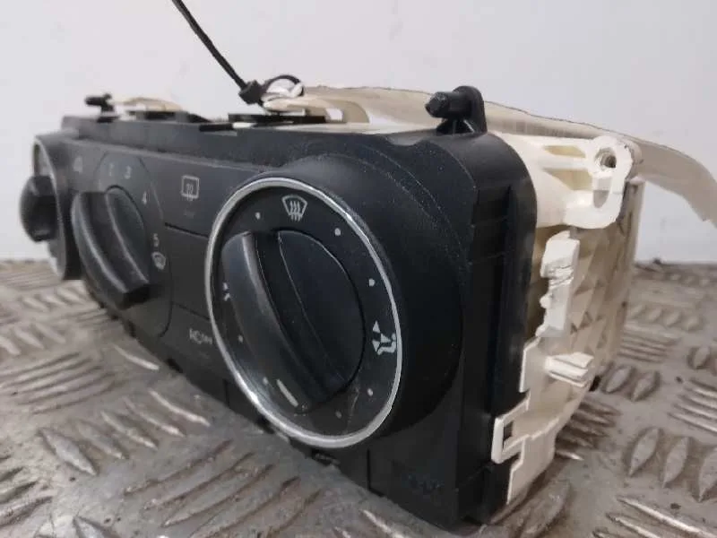 Mando Climatizador para Mercedes-Benz Clase A (W169)