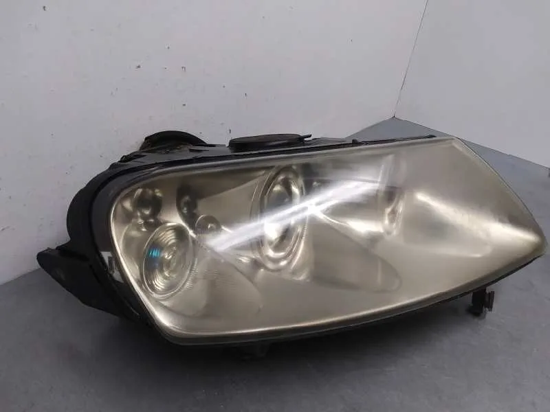 Faro Derecho para Volkswagen Touareg (7La)