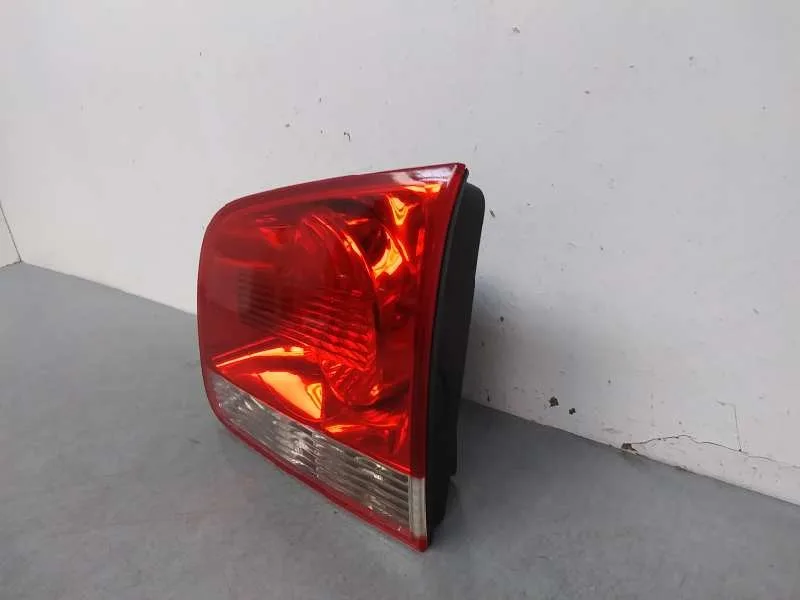 Piloto Trasero Derecho Interior para Volkswagen Touareg (7La)