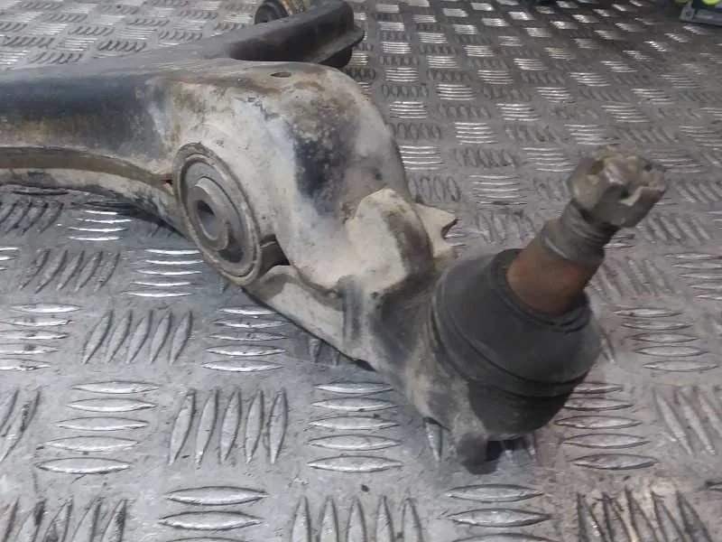 Brazo Suspension Inferior Delantero Izquierdo para Ssangyong Rexton