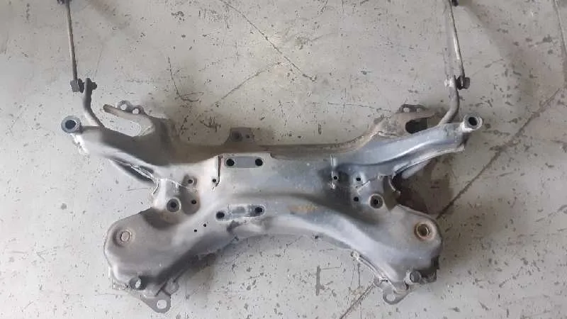 Puente Delantero para Toyota Auris