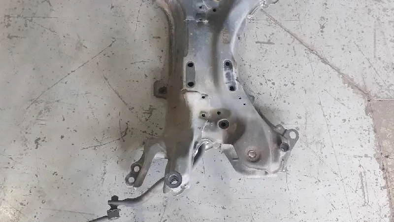 Puente Delantero para Toyota Auris