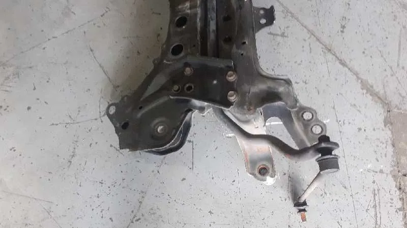 Puente Delantero para Toyota Auris