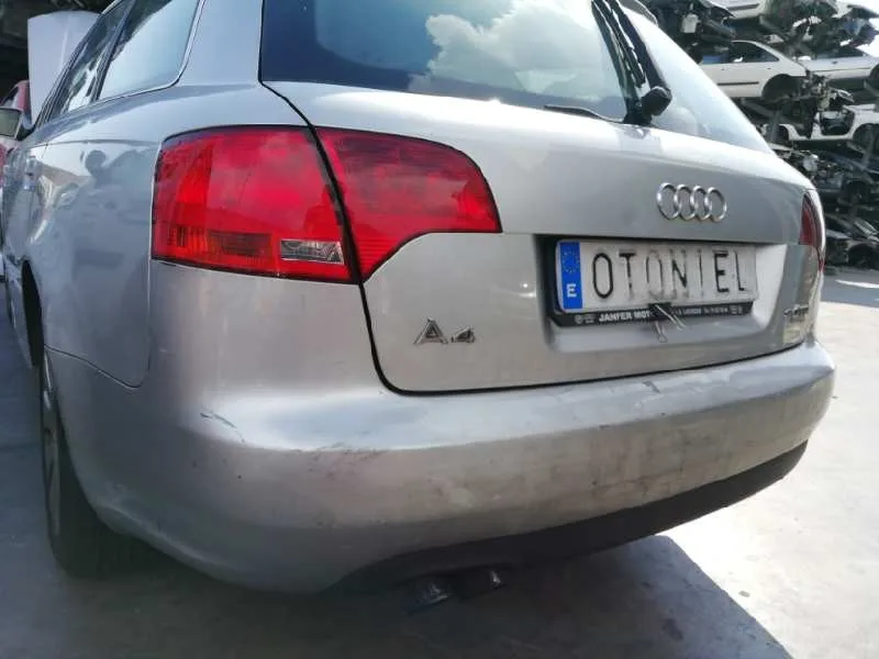 Paragolpes Trasero para Audi A4 Avant (8E)