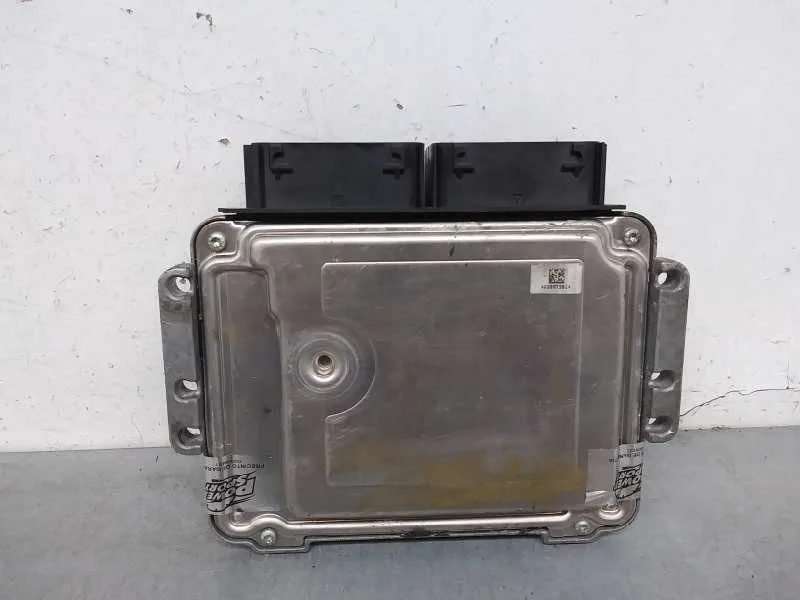 Centralita Motor Uce para Ford Focus Lim.