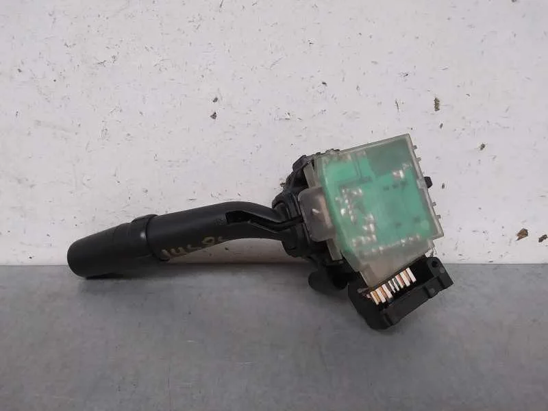Mando Limpia para Toyota Corolla Verso (R1)