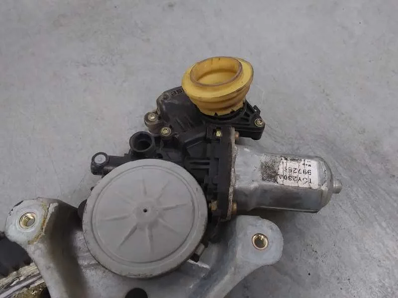 Elevalunas Trasero Derecho para Toyota Corolla Verso (R1)