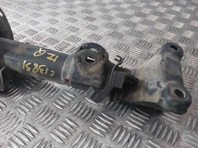 Amortiguador Delantero Izquierdo para Mercedes-Benz Clase C (W204) Lim.