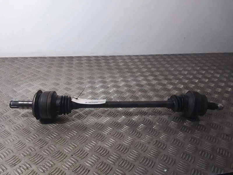 Transmision Trasera Izquierda para Mercedes-Benz Clase C (W204) Lim.