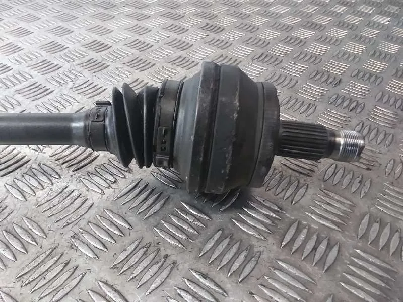Transmision Trasera Izquierda para Mercedes-Benz Clase C (W204) Lim.