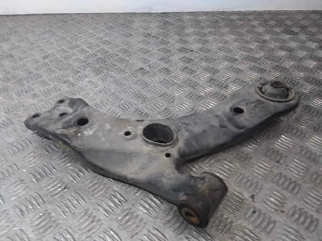 Brazo Suspension Inferior Delantero Derecho para Toyota Auris