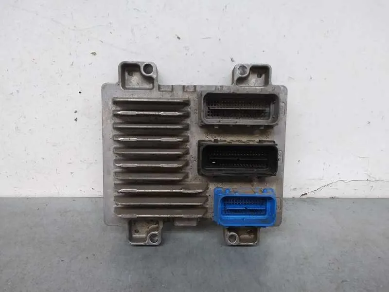 Centralita Motor Uce para Opel Zafira Tourer
