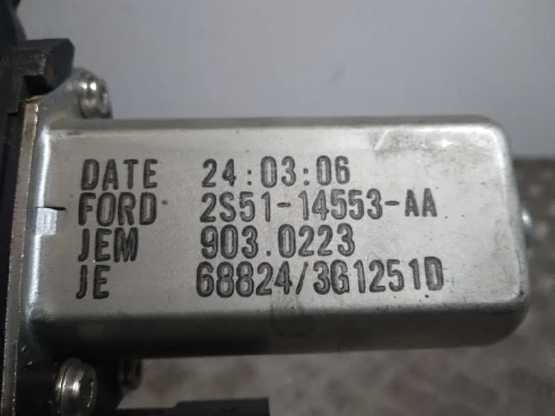 Motor Elevalunas Delantero Derecho para Ford Fiesta (Cbk)