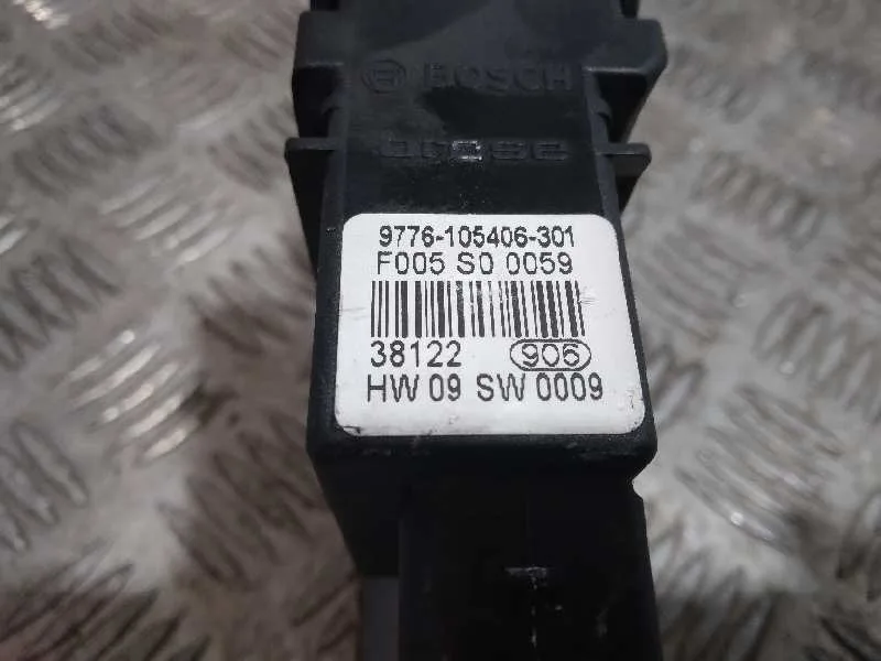 Motor Elevalunas Trasero Izquierdo para Volkswagen Bora Berlina (1J2)