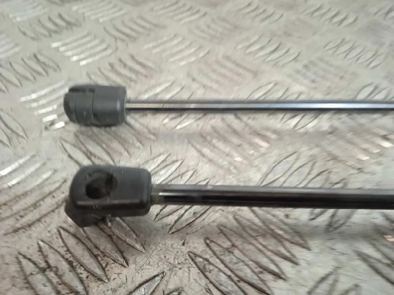Amortiguadores Maletero / Porton para Kia Sportage